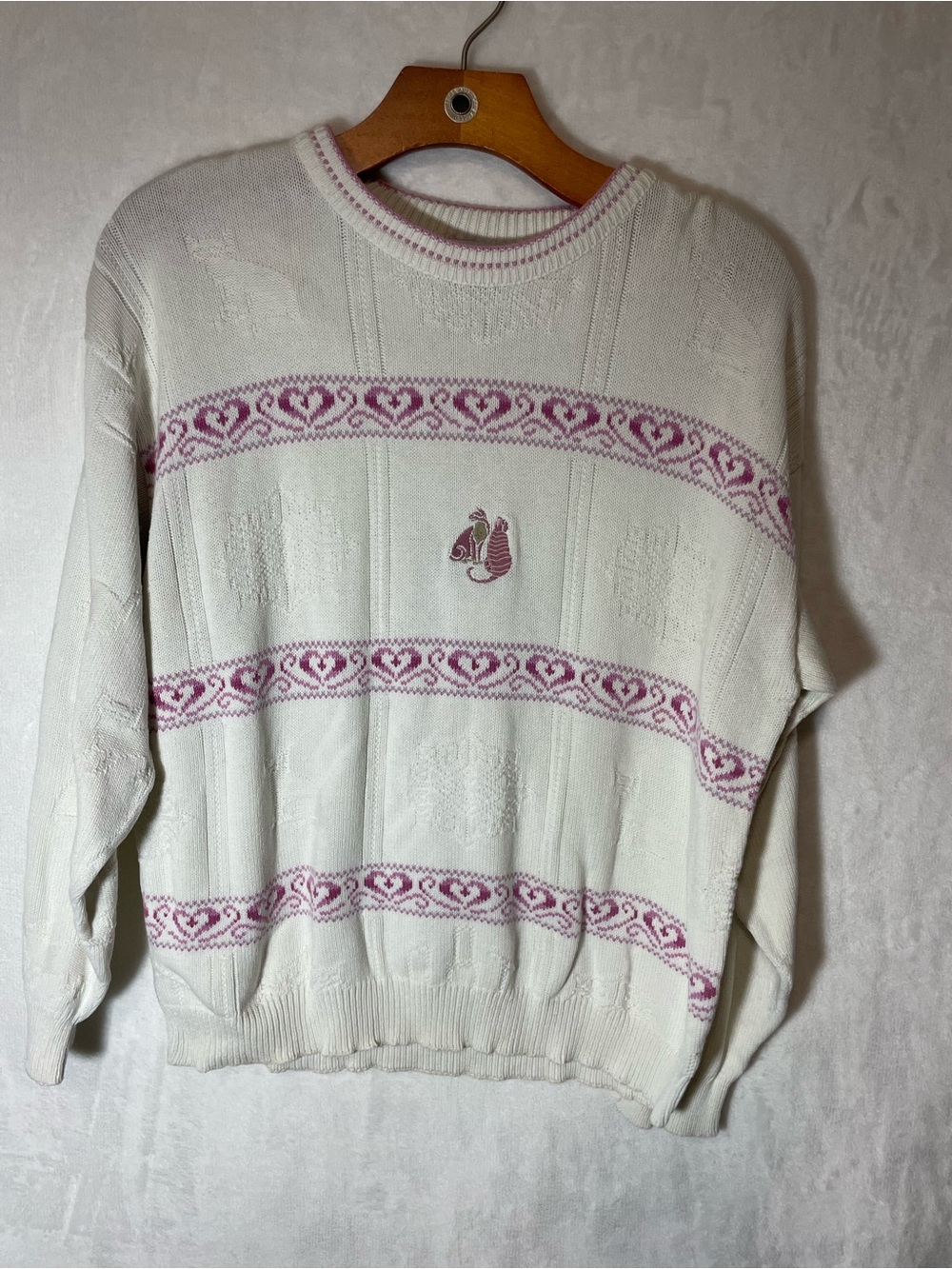 Women’s Cream Crewneck  Grandma Style Sweatshirt with Pink Heart & Cat Detail